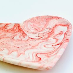 Lav hjerteskål - lyserød med hvid marmorering
