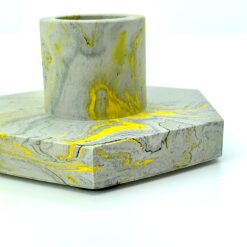Sekskantet lysestage - grå med gul og sort marmorering og guldglimmer