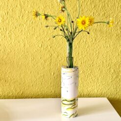 Høj rund vase - hvid med gul og blå marmorering