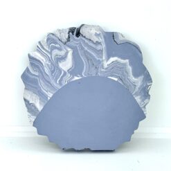 Organisk platte - blågrå med hvid og sort marmorering